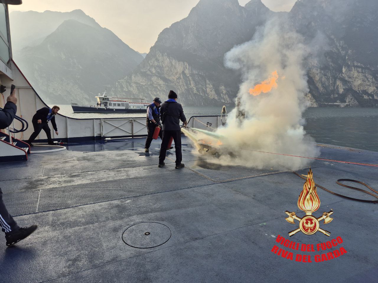 VIGILI FUOCO RIVA ESERCITAZIONE MOTONAVE (5)