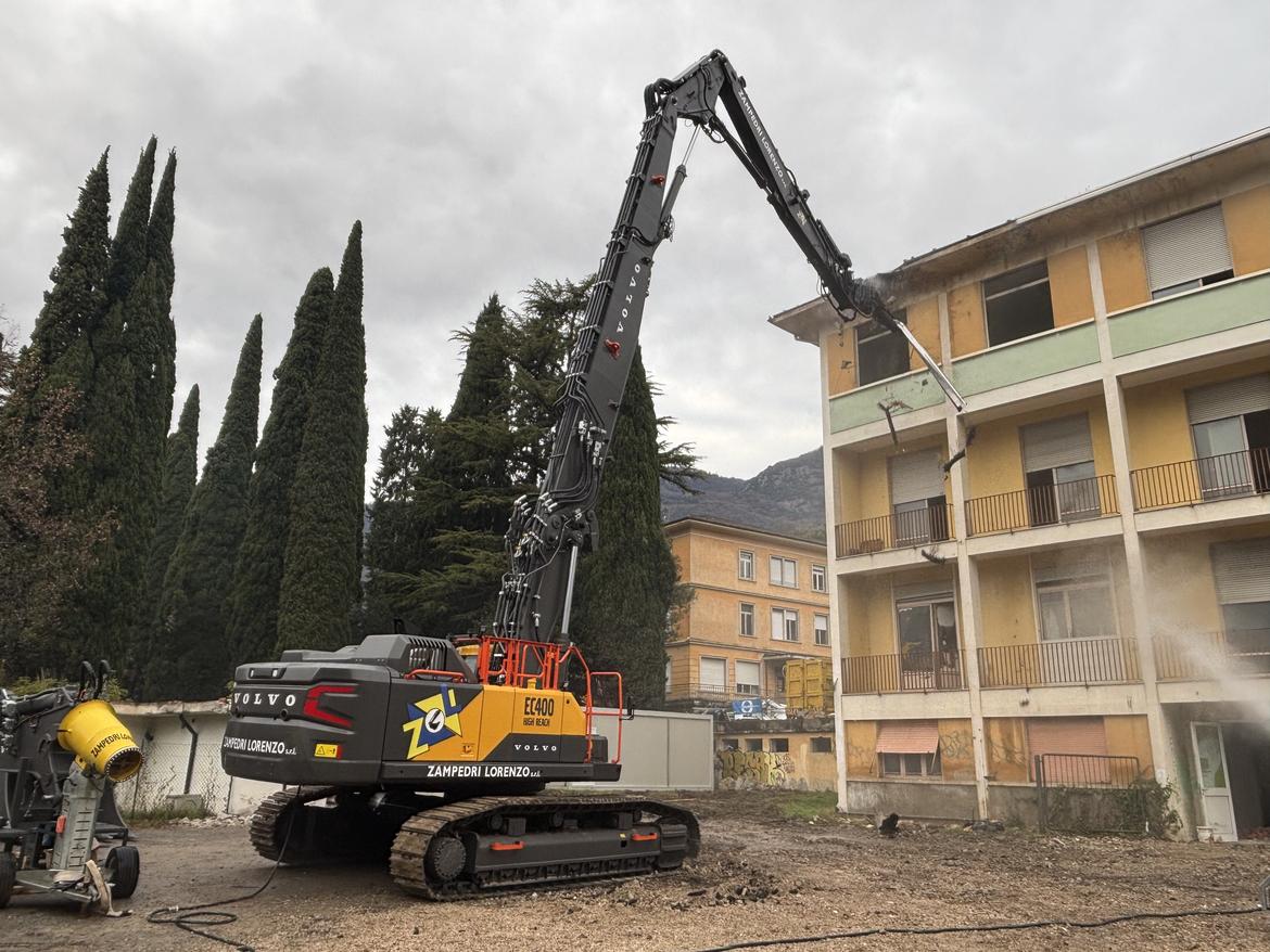 ABBATTIMENTO VECCHIO OSPEDALE ARCO 3