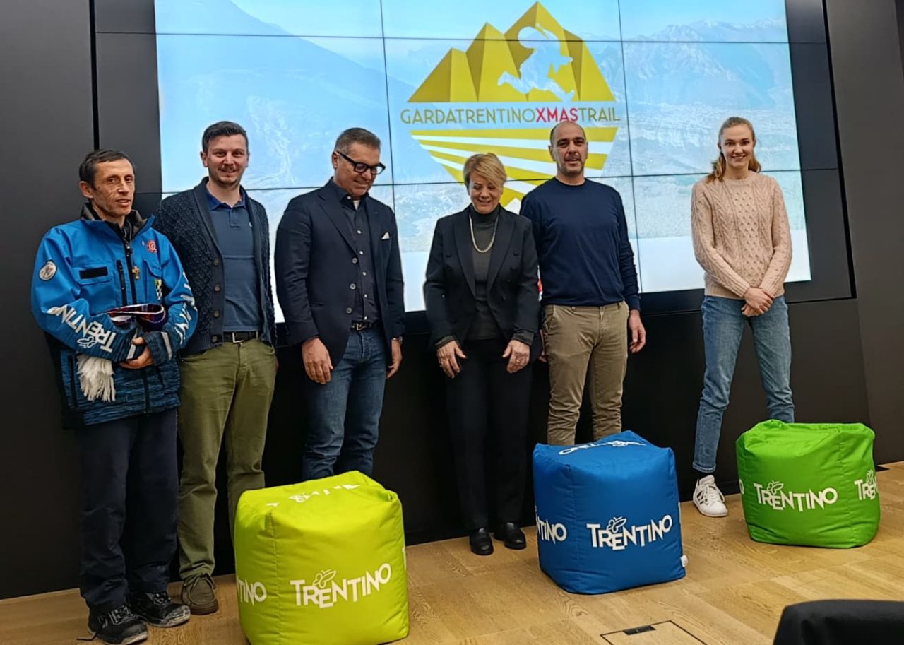 Don Torresani, Matteo Rossi, Silvio Rigatti, Paola Mora, Matteo Paternostro e Sabrina Planer TRAIL NATALE