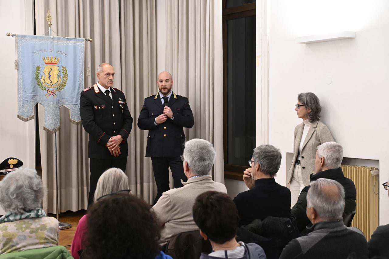 _ZFG6872_incontro sicurezza polizia locale carabinieri arco