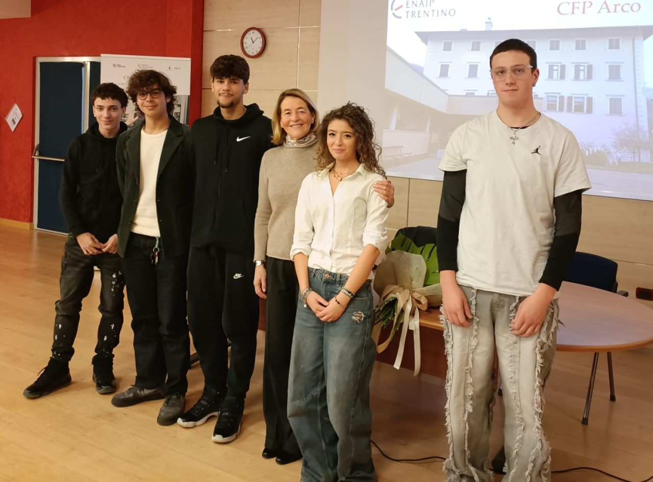 De Pretis con alcuni studenti del CFP