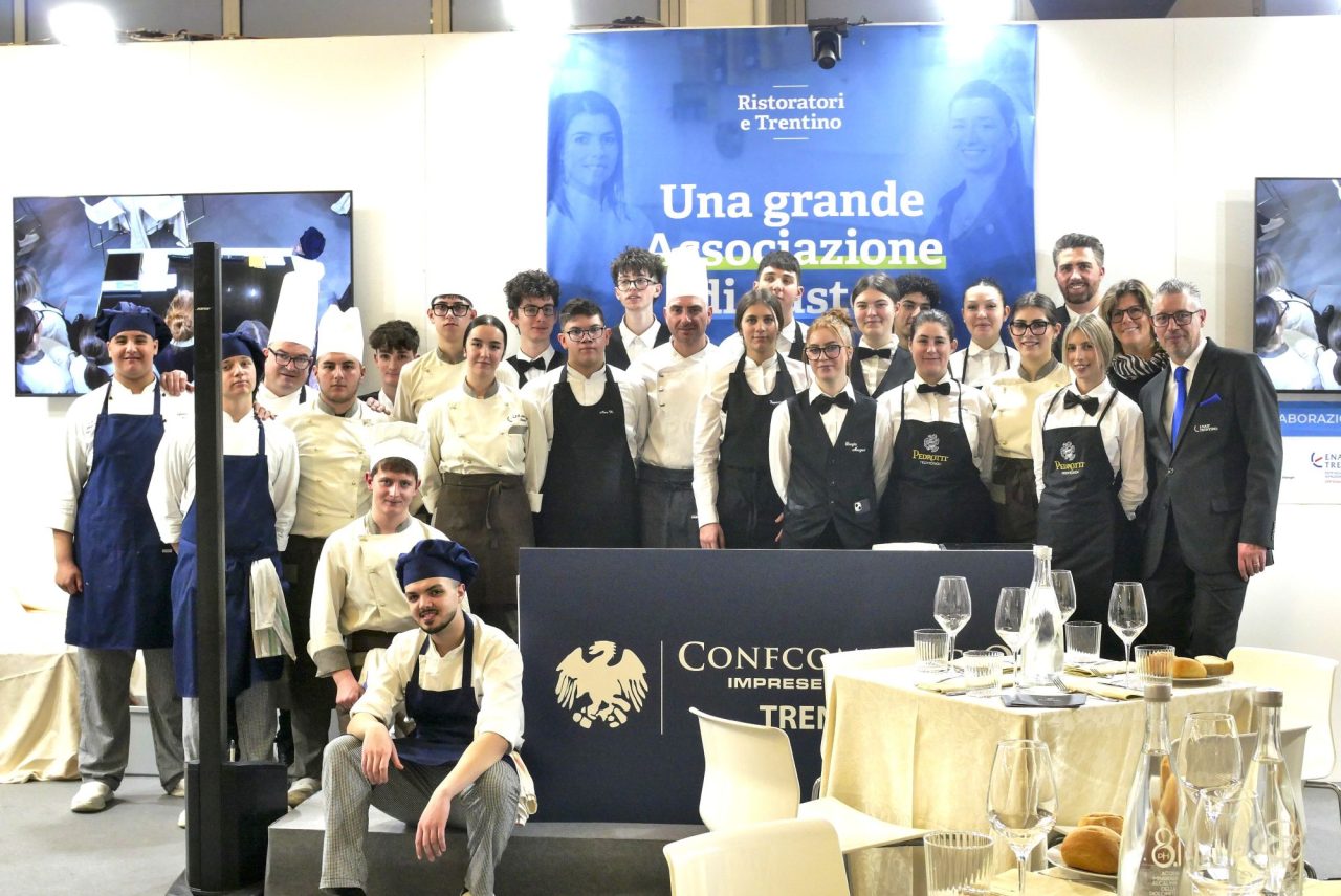 CONFCOMMERCIO ALBERGHIERA STUDENTI RISTORAZIONE BAR (10) W