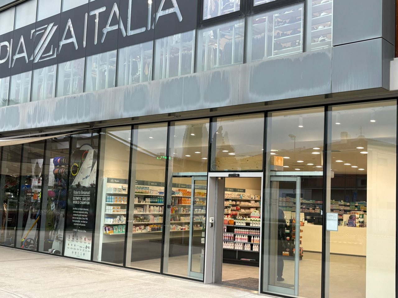 FARMACIA SANT ALESSANDRO AL BLUE GARDEN (1)