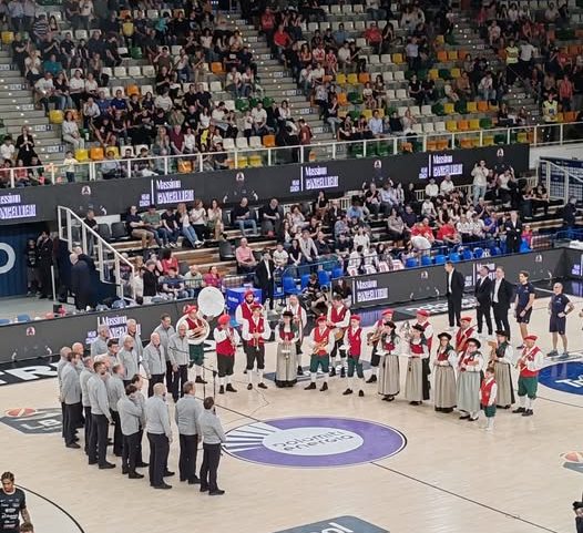 BANCA LIBERI FALCHI A PARTITA BASKET TRENTO (2)