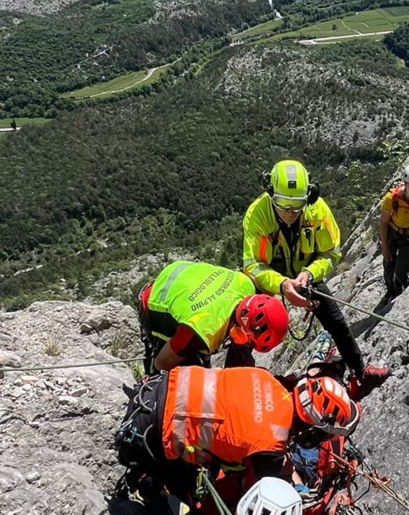 17_05_2026_DiedroMartini3 soccorso alpino elicottero (1)