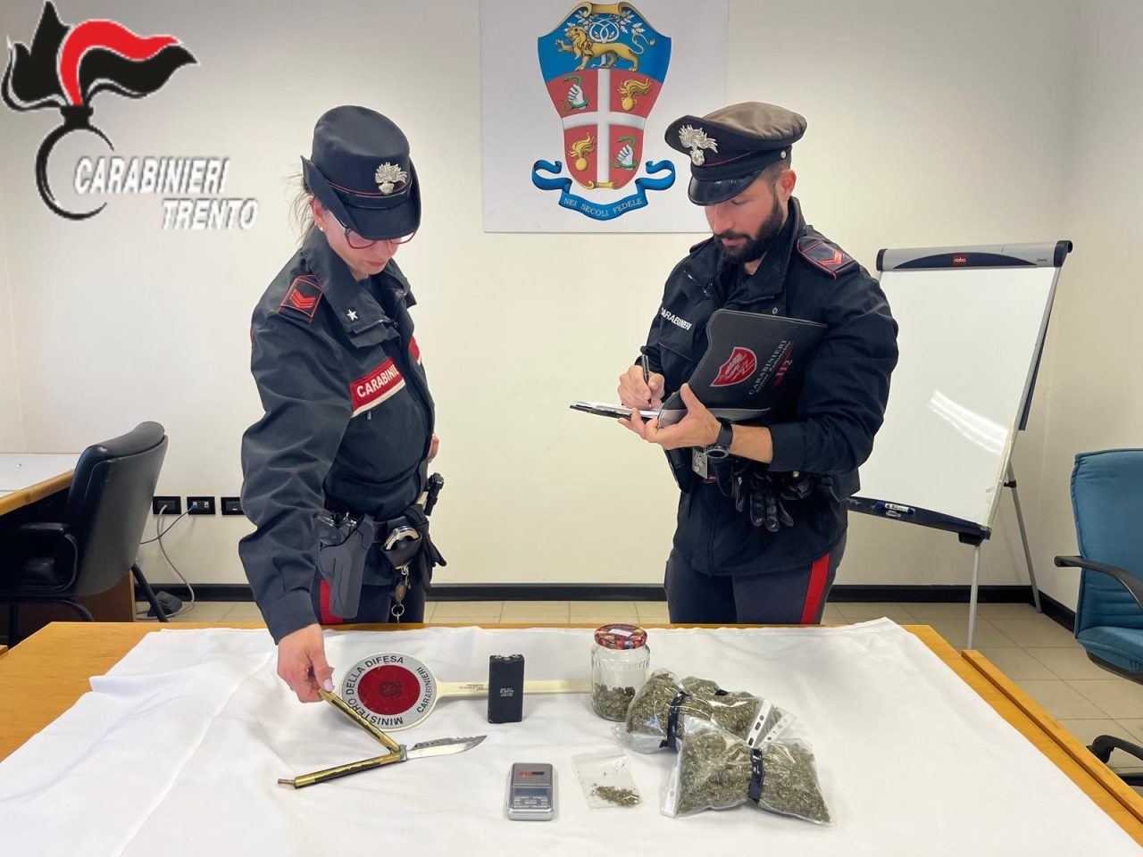 CARABINIERI-ARCO-DROGA-1-1280x960.jpg