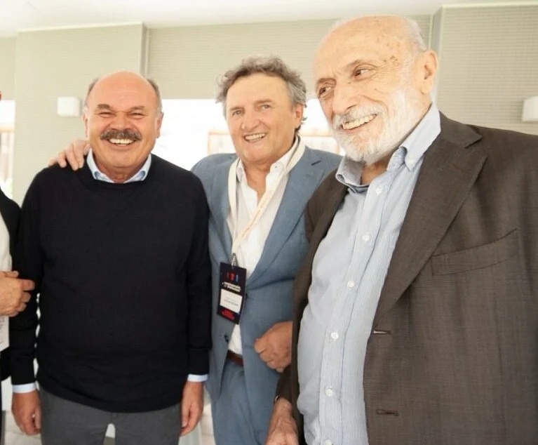 da-sinistra-a-destra-Oscar-Farinetti-Roberto-Pellegrini-Carlo-Petrini-1.webp