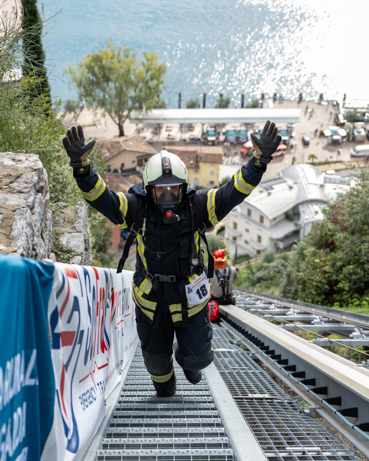 garda lift on fire.3
