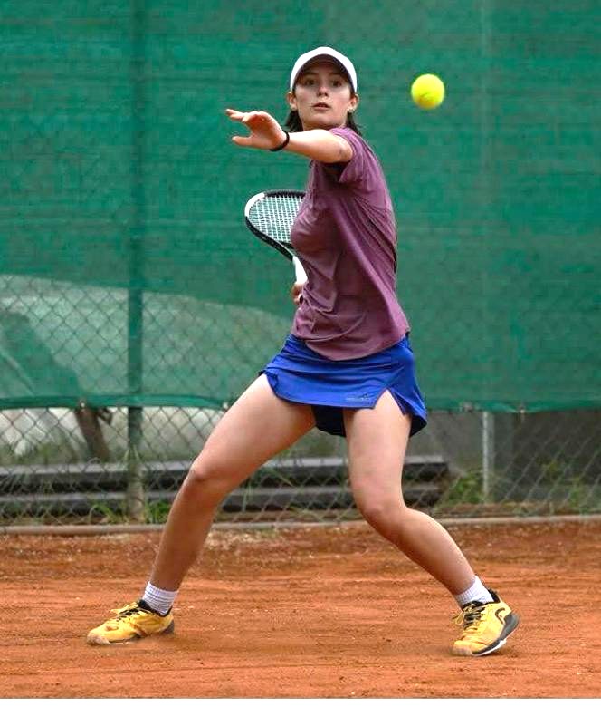 viola sgarbossa tennis arco w