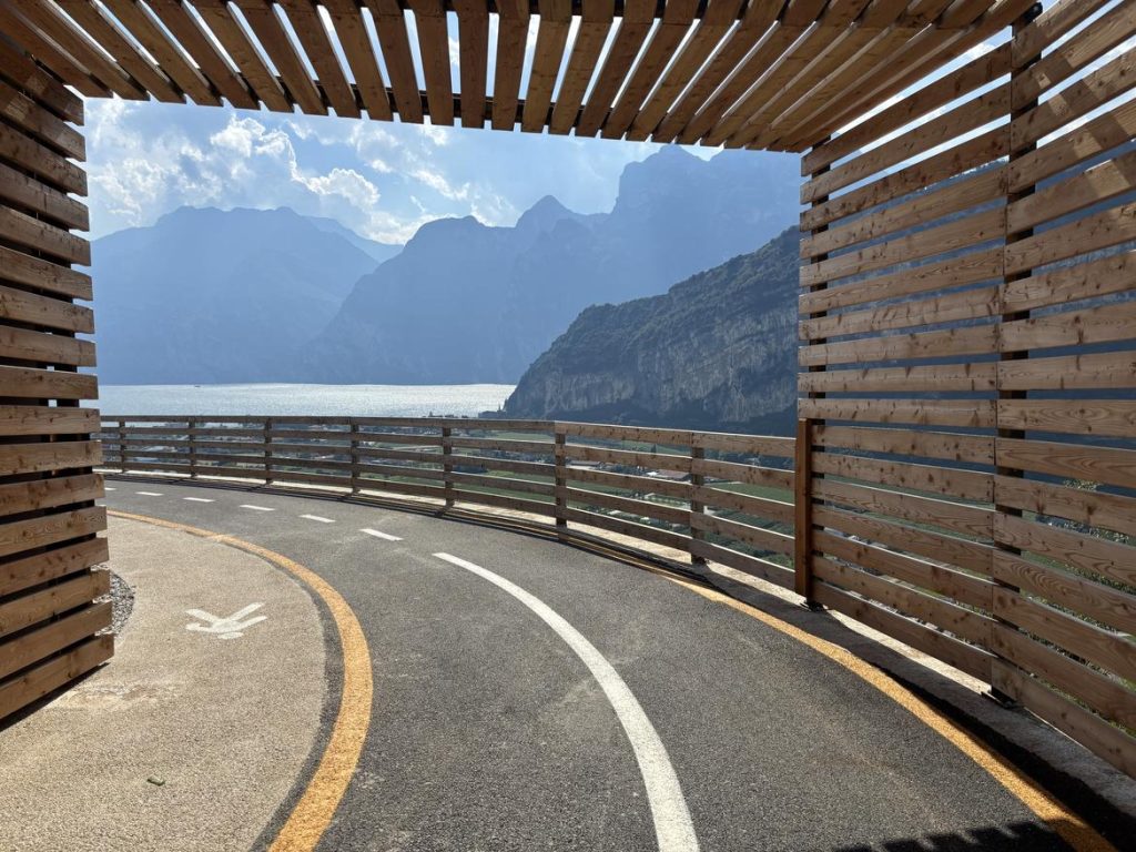 ecco-la-nuova-ciclabile-tra-nago-torbole-e-arco-la-busa
