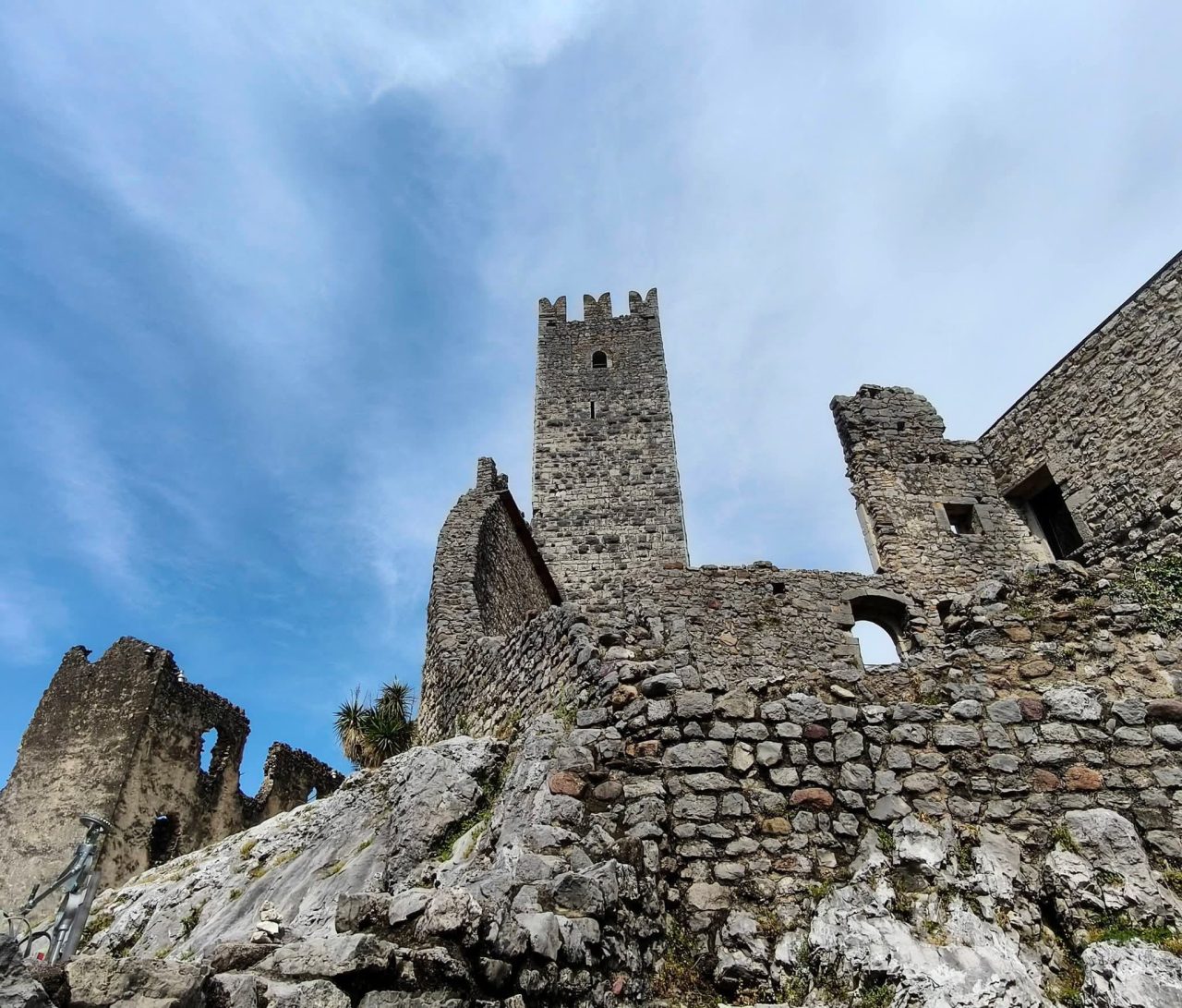 IMG-20260716-castello drena (1)