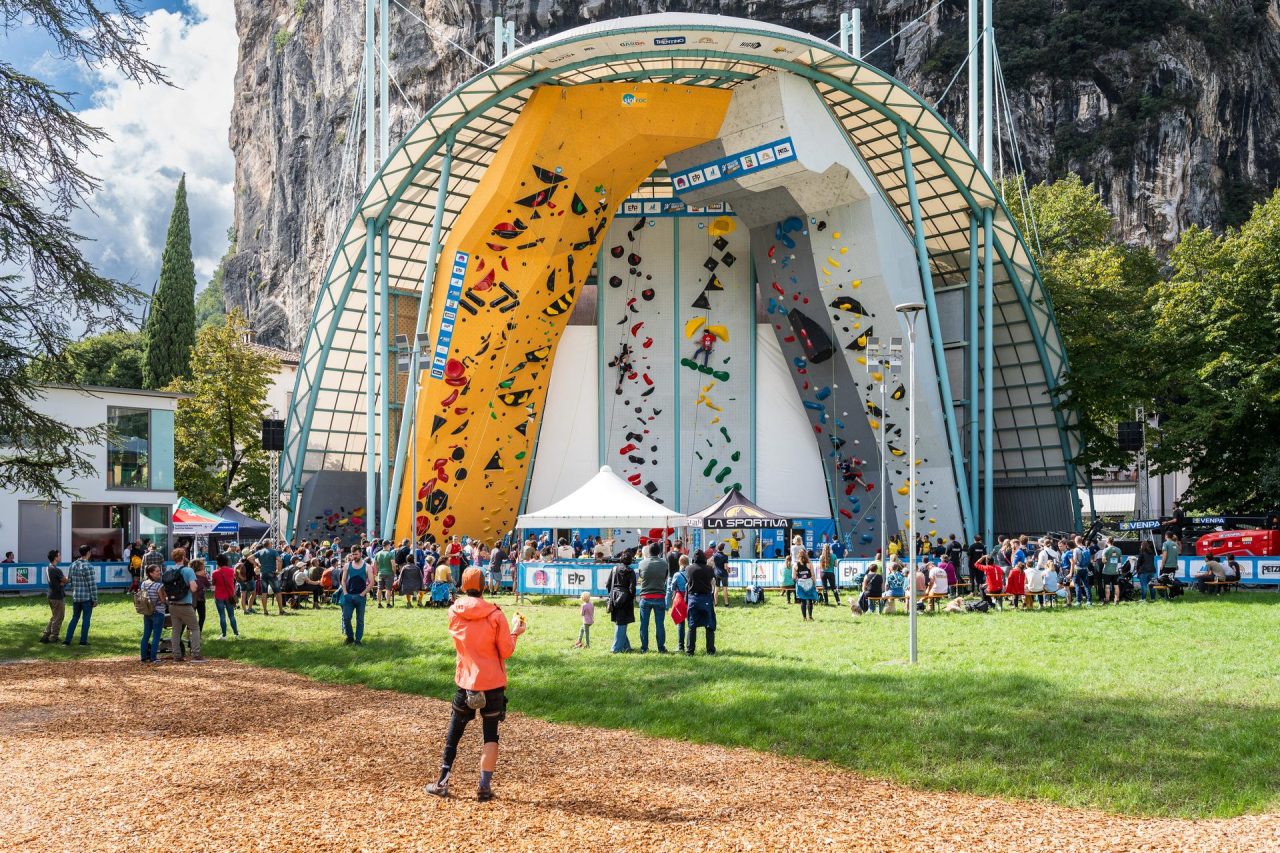 arrampicata fasi arco parete rock master