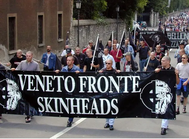 Fronte Skinheads