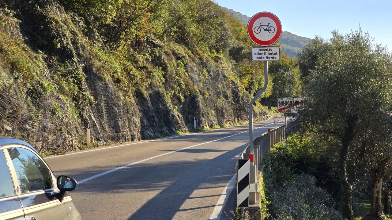 20261030_DIVIETO BICI MAZA ARCO (5) W